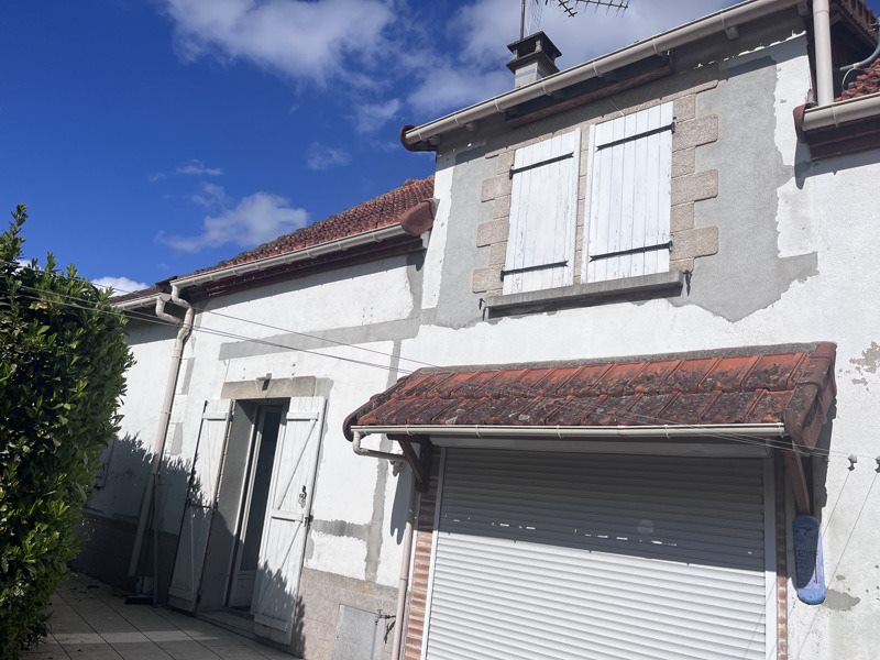 Vente Maison DOMERAT - 6 pièces -87 m² - (03410)
