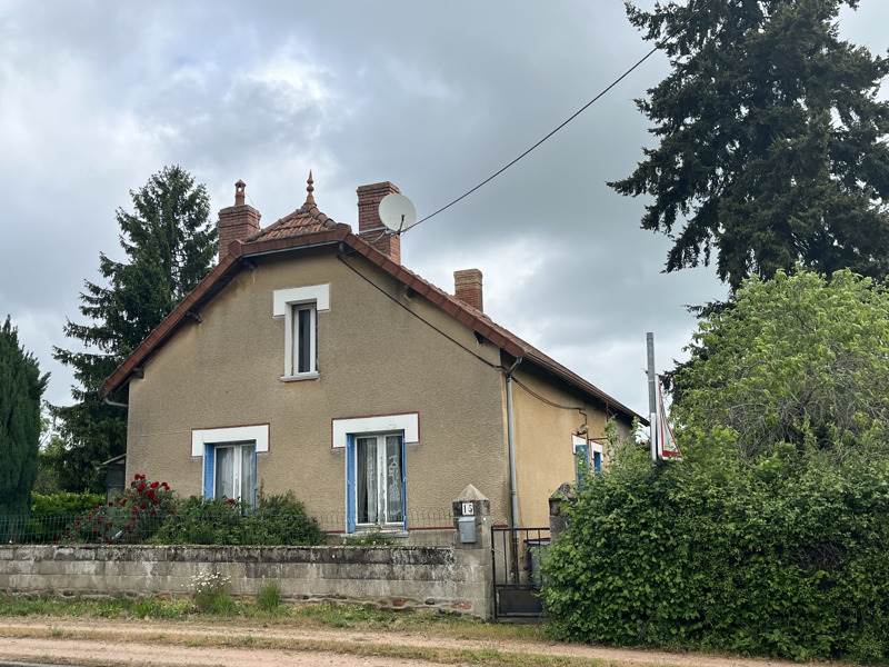 Vente Maison ST DESIRE - 5 pièces -155 m² - (03370)
