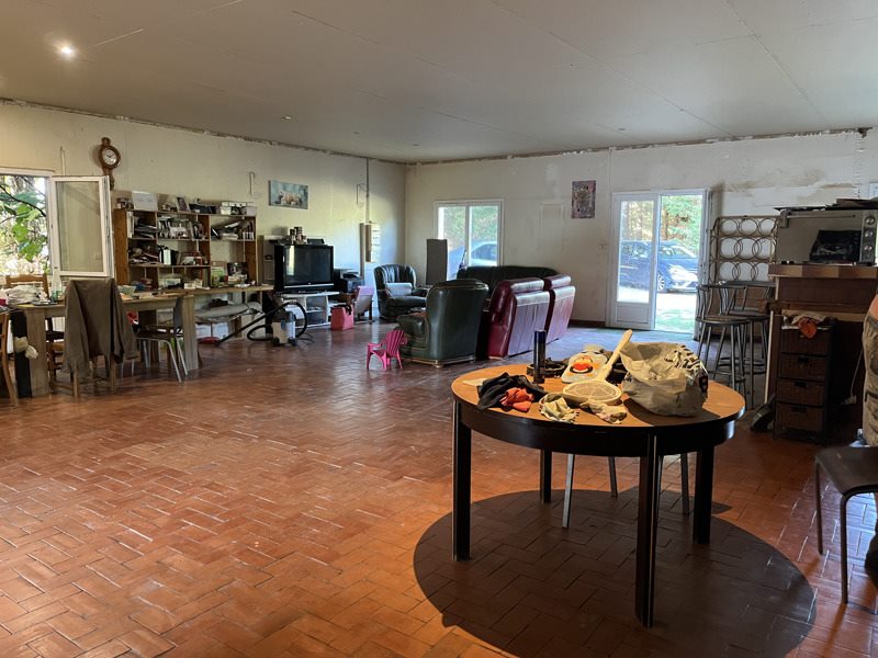 Vente Maison ST MARTINIEN - 6 pièces -179 m² - (03380)