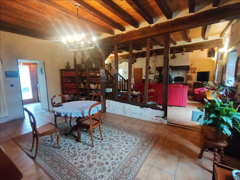 Vente Maison VAUX - 7 pièces -170 m² - (03190)