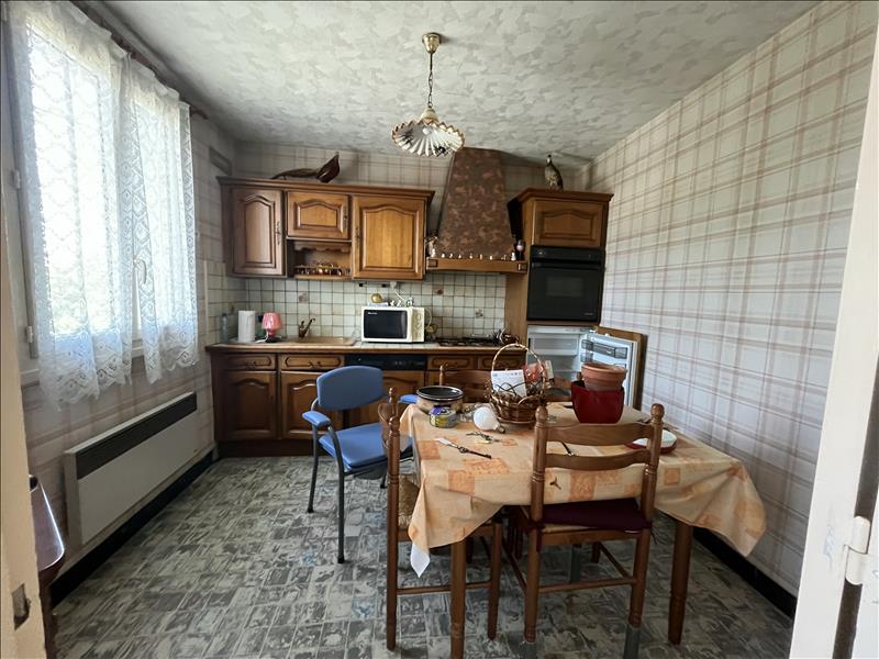 Vente Maison DOMERAT - 6 pièces -73 m² - (03410)