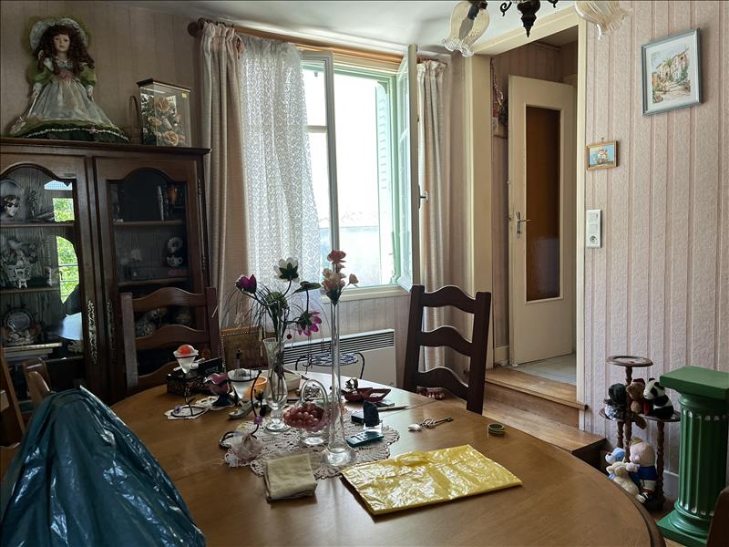 Vente Maison DOMERAT - 6 pièces -73 m² - (03410)