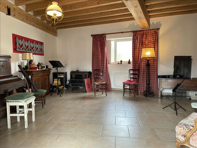 Vente Maison DOMERAT - 7 pièces -120 m² - (03410)