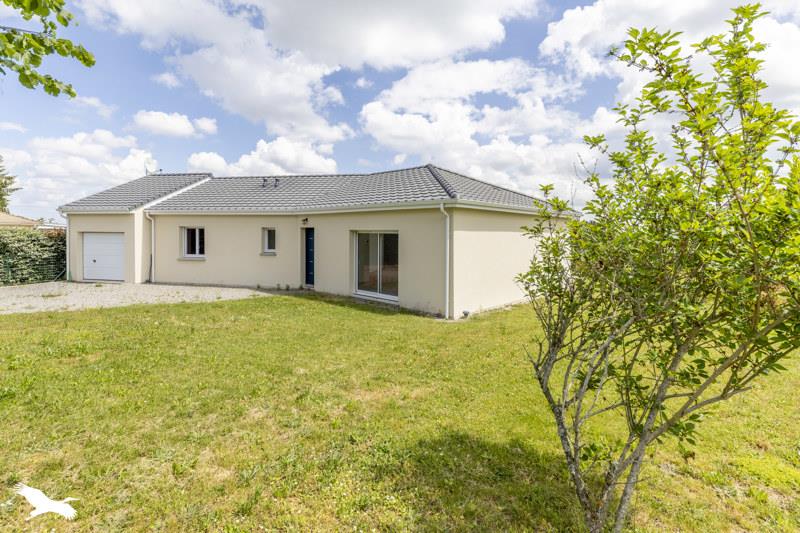 Vente Maison PREMILHAT - 5 pièces -108 m² - (03410)