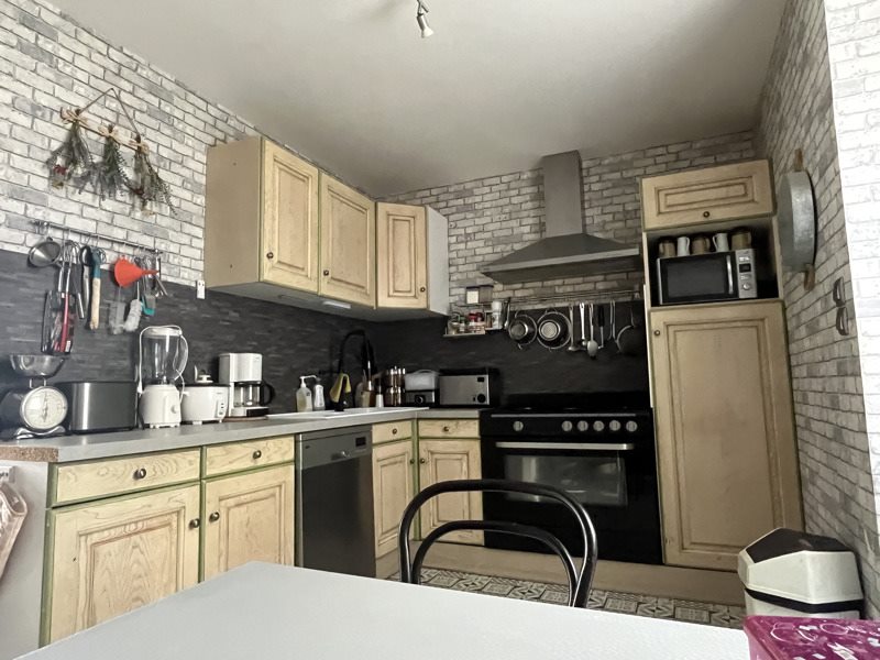 Vente Maison CHAMBERAT - 5 pièces -151 m² - (03370)