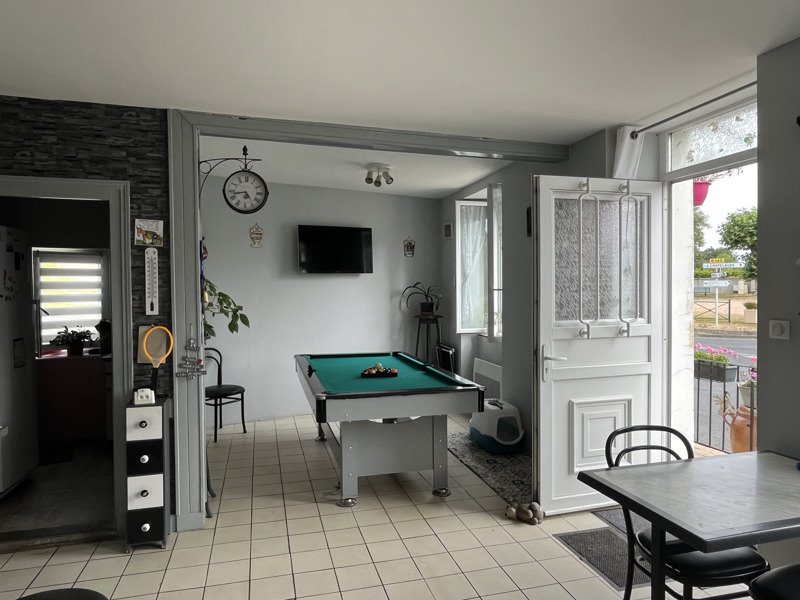 Vente Maison CHAMBERAT - 5 pièces -151 m² - (03370)