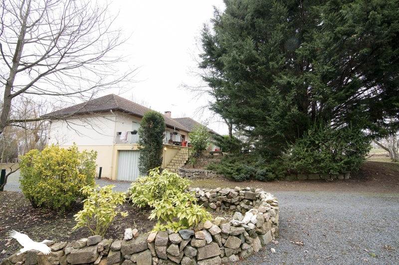 Vente Maison DOMERAT - 6 pièces -180 m² - (03410)