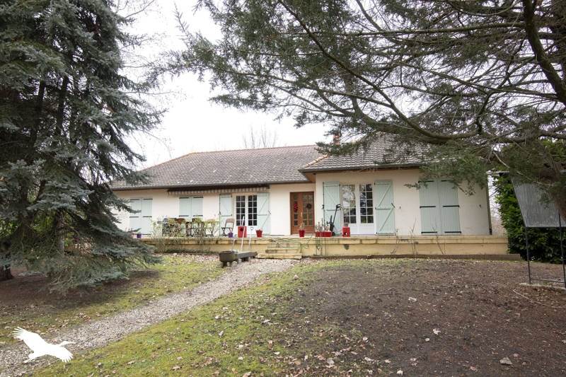 Vente Maison DOMERAT - 6 pièces -180 m² - (03410)