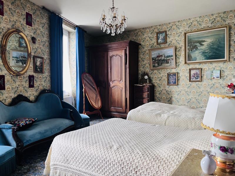 Vente Maison TREIGNAT - 7 pièces -194 m² - (03380)