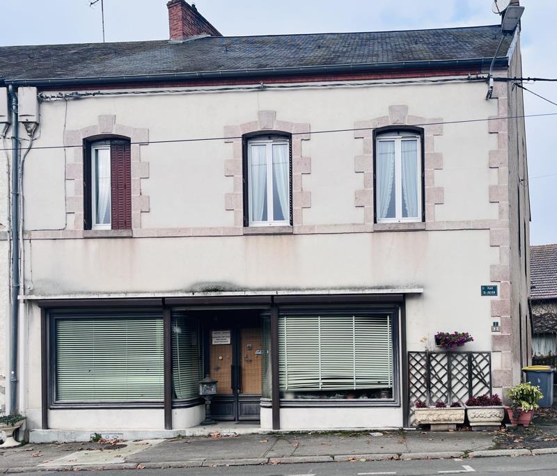 Vente Maison TREIGNAT - 7 pièces -194 m² - (03380)