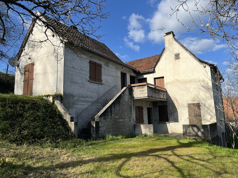 Maison 6 pièces 133 m² · à Firmi · 133 m² · 110 000 €