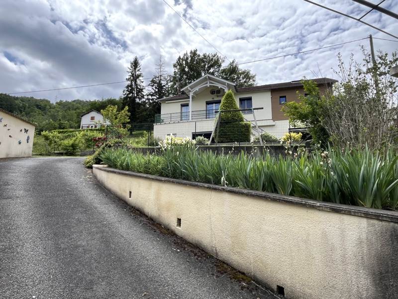 Vente Maison DECAZEVILLE - 7 pièces -140 m² - (12300)