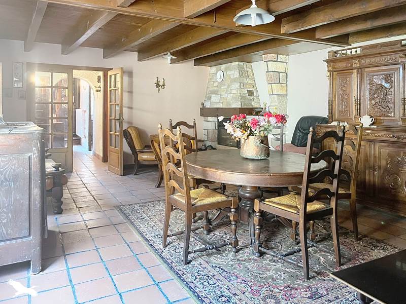 Vente Maison Roussennac - 7 pièces -166 m² - (12220)