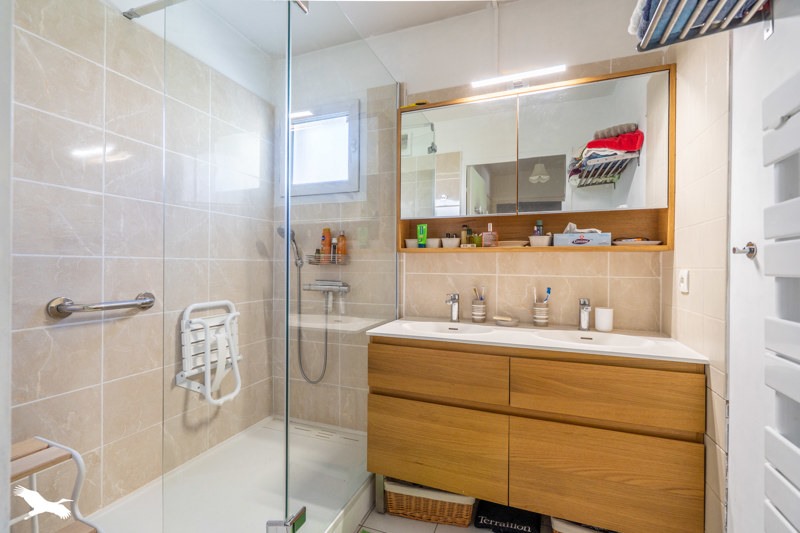 Vente Appartement BORDEAUX - 3 pièces -64 m² - (33000)