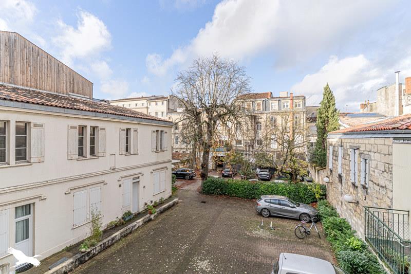Vente Appartement BORDEAUX - 2 pièces -40 m² - (33000)