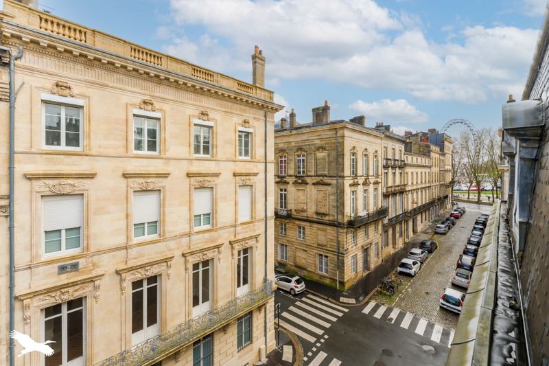 Vente Appartement BORDEAUX - 2 pièces -71 m² - (33000)