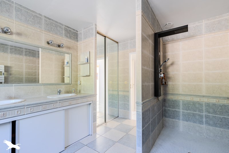 Vente Maison VAYRES - 5 pièces -161 m² - (33870)