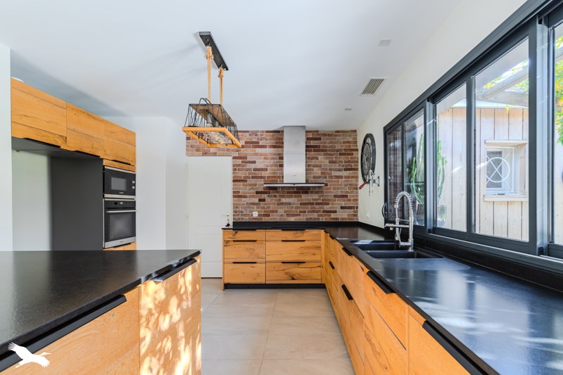 Vente Maison ARVEYRES - 6 pièces -153 m² - (33500)
