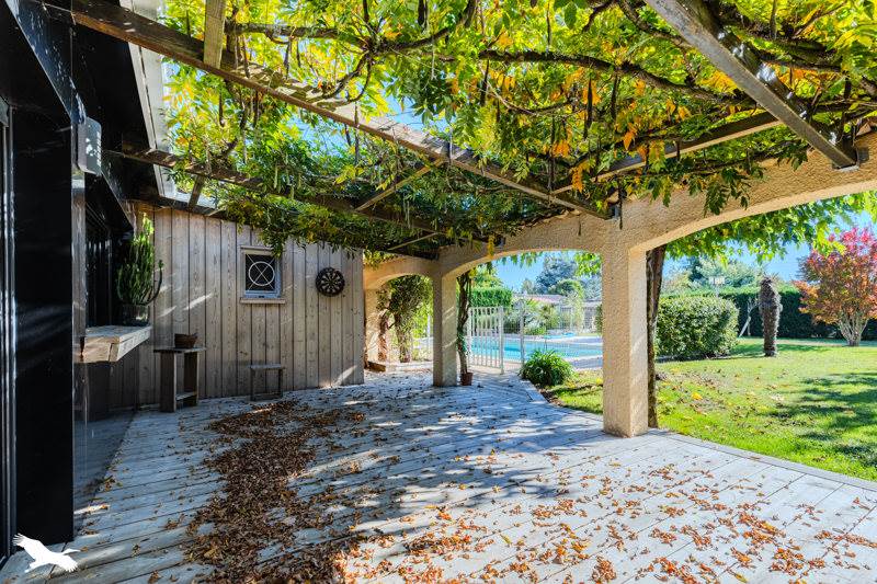 Vente Maison ARVEYRES - 6 pièces -153 m² - (33500)