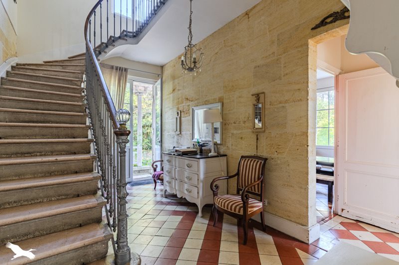 Vente Maison VAYRES - 9 pièces -292 m² - (33870)
