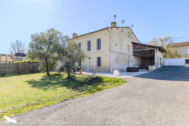 Vente Maison ARVEYRES - 8 pièces -285 m² - (33500)