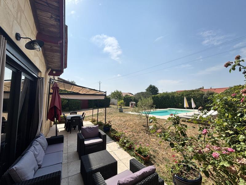 Vente Maison VAYRES - 7 pièces -250 m² - (33870)