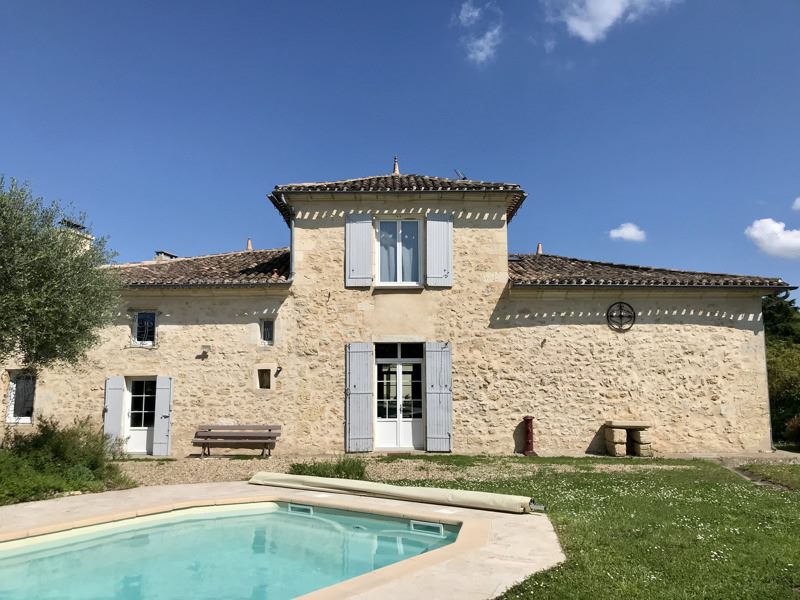 Vente Maison GENISSAC - 8 pièces -262 m² - (33420)
