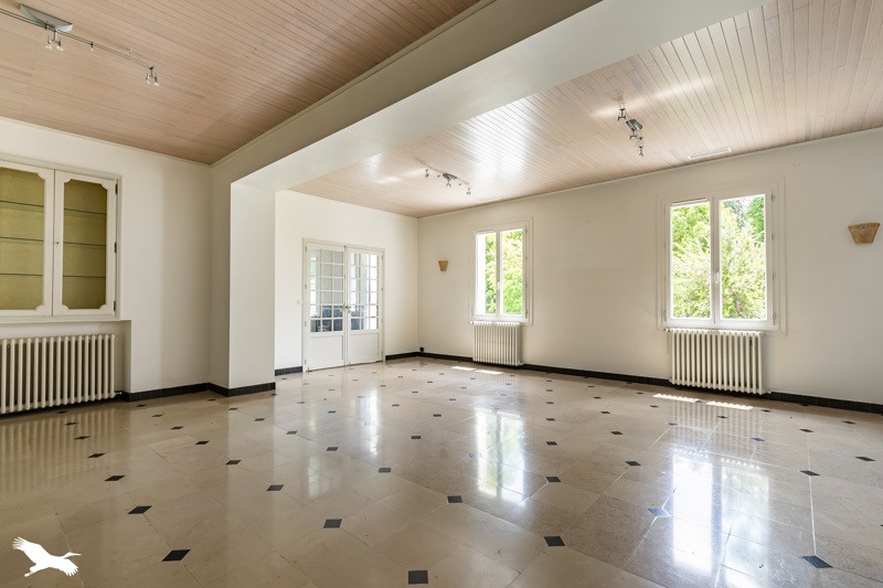 Vente Maison Nérigean - 6 pièces -203 m² - (33750)