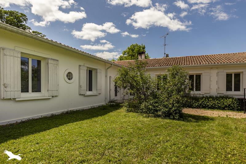 Vente Maison Nérigean - 6 pièces -203 m² - (33750)
