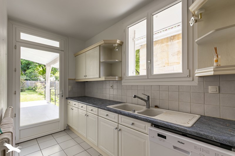 Vente Maison Nérigean - 6 pièces -203 m² - (33750)