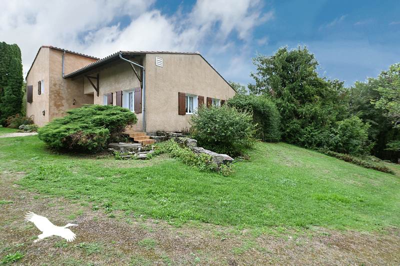 Vente Maison CLAIX - 6 pièces -140 m² - (16440)