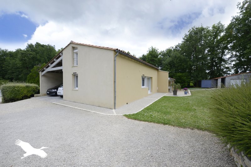Vente Maison MOUTHIERS SUR BOEME - 5 pièces -154 m² - (16440)