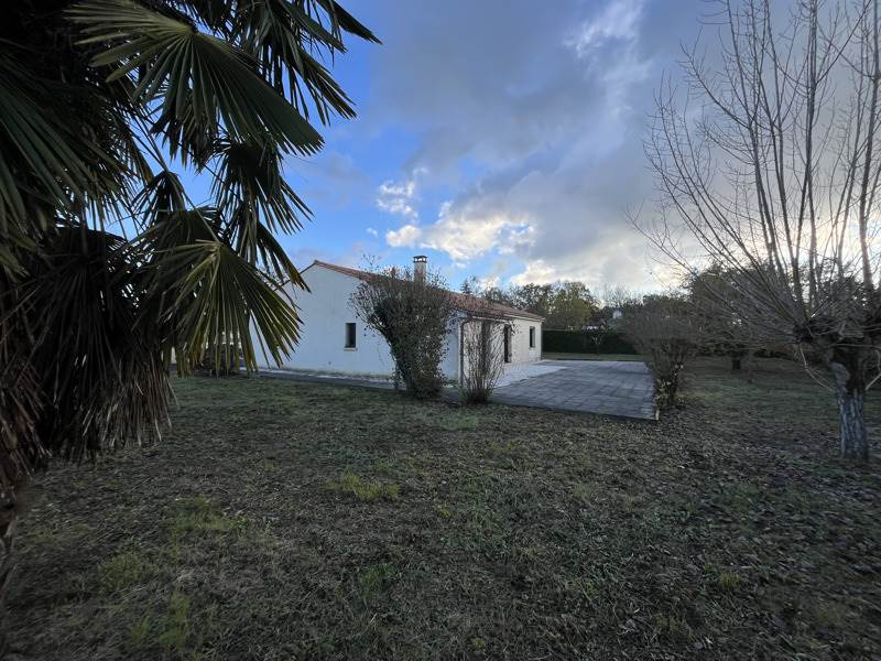 Vente Maison ROULLET ST ESTEPHE - 5 pièces -90 m² - (16440)