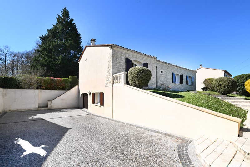 Vente Maison LA COURONNE - 6 pièces -150 m² - (16400)
