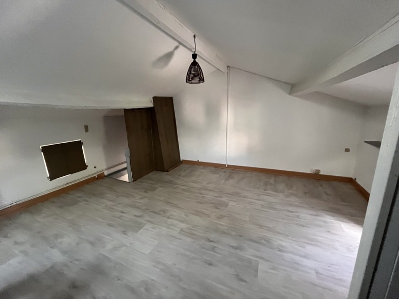 Vente Maison La Couronne - 2 pièces -78 m² - (16400)