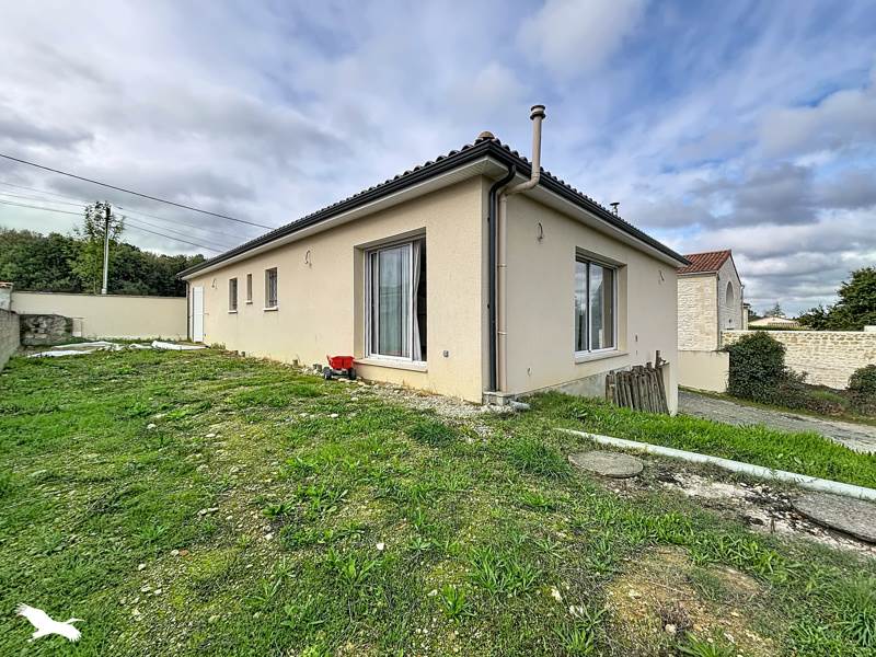 Vente Maison Roullet-Saint-Estèphe - 5 pièces -122 m² - (16440)