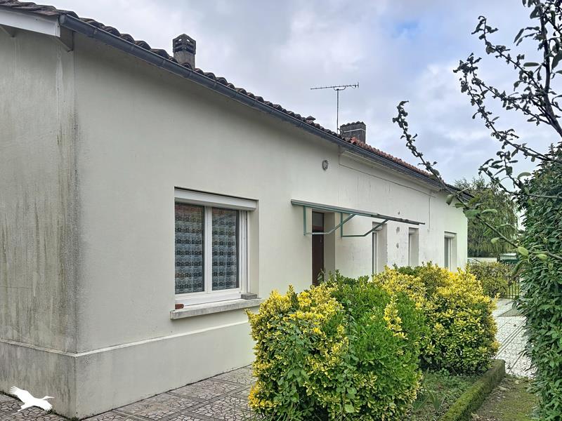 Maison 6 pièces 107 m² · à Roullet-Saint-Estèphe · 107 m² · 122 912 €