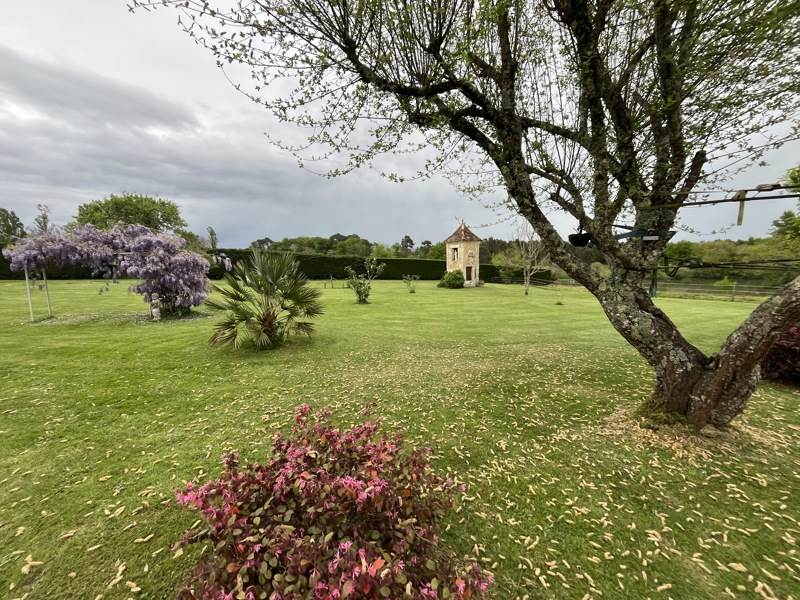 Vente Maison BOSSET - 6 pièces -200 m² - (24130)