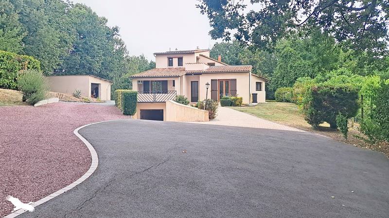 Vente Maison GAGEAC ET ROUILLAC - 6 pièces -215 m² - (24240)