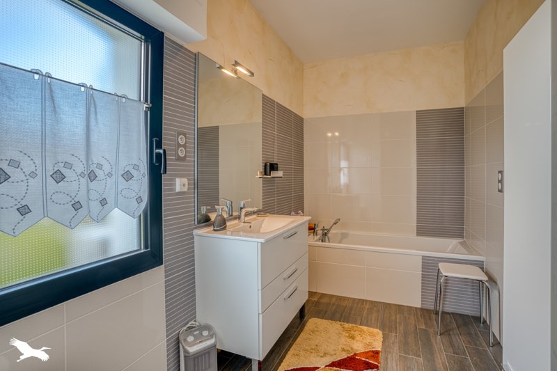 Vente Maison ST PIERRE D EYRAUD - 6 pièces -184 m² - (24130)