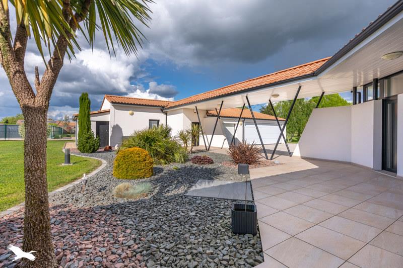 Vente Maison ST PIERRE D EYRAUD - 6 pièces -184 m² - (24130)