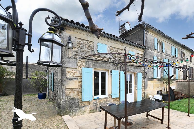 Vente Maison CHERVES RICHEMONT - 5 pièces -146 m² - (16370)