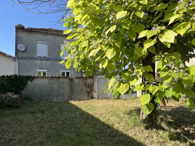 Maison 4 pièces 110 m² · à Merpins · 110 m² · 127 680 €