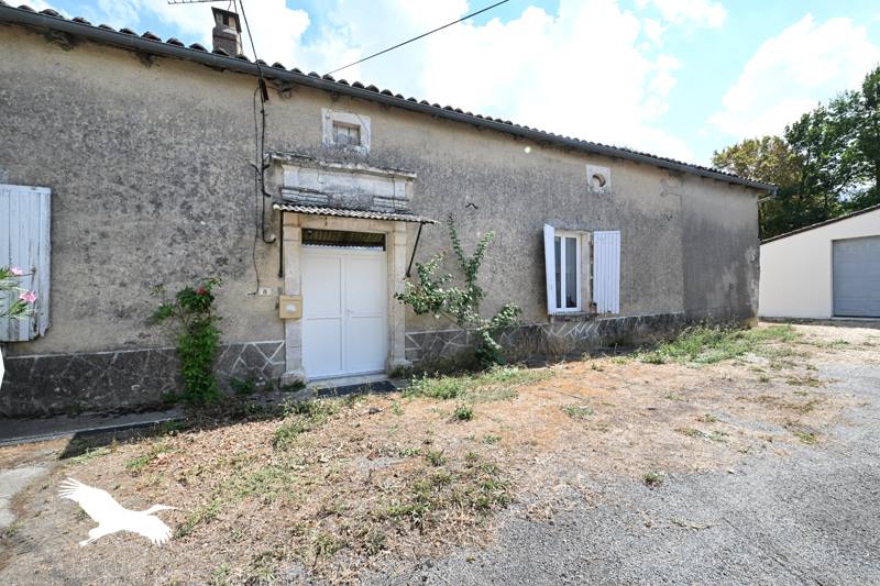 Vente Maison LOUZAC ST ANDRE - 4 pièces -136 m² - (16100)