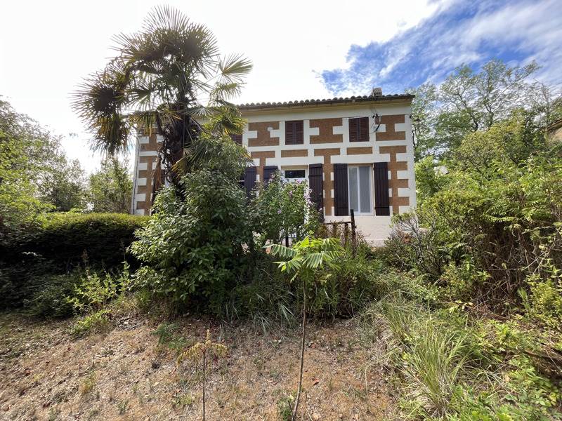 Vente Maison ST GEORGES DES AGOUTS 17150 8 pièces - 130 m²
