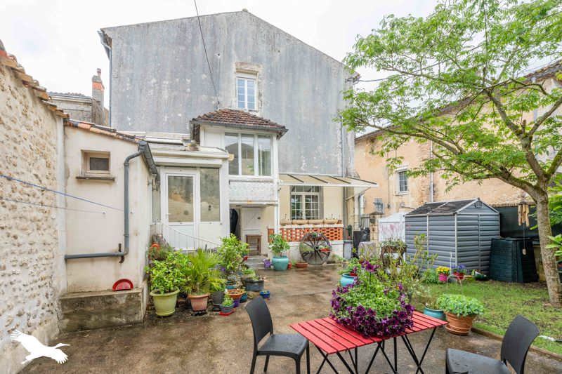 Vente Maison MIRAMBEAU - 9 pièces -295 m² - (17150)
