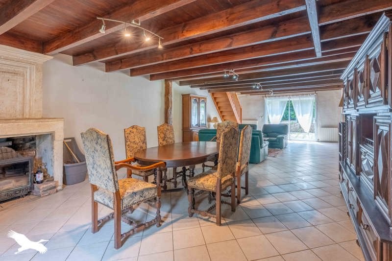 Vente Maison ST BONNET SUR GIRONDE - 6 pièces -160 m² - (17150)