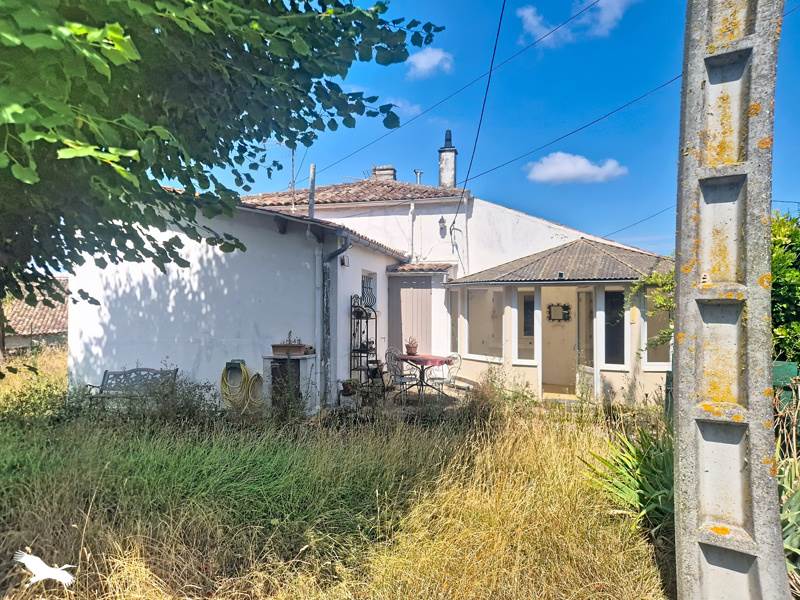 Vente Maison ST GEORGES DES AGOUTS 17150 4 pièces - 85 m²