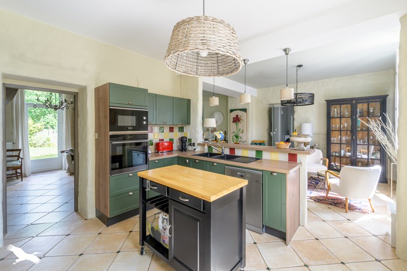 Vente Maison MIOS - 6 pièces -223 m² - (33380)