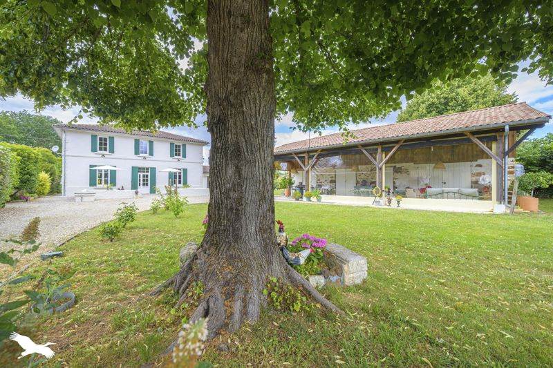 Vente Maison MIOS - 6 pièces -223 m² - (33380)